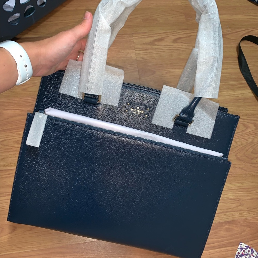 brand new kate spade purse. AUTHENTIC